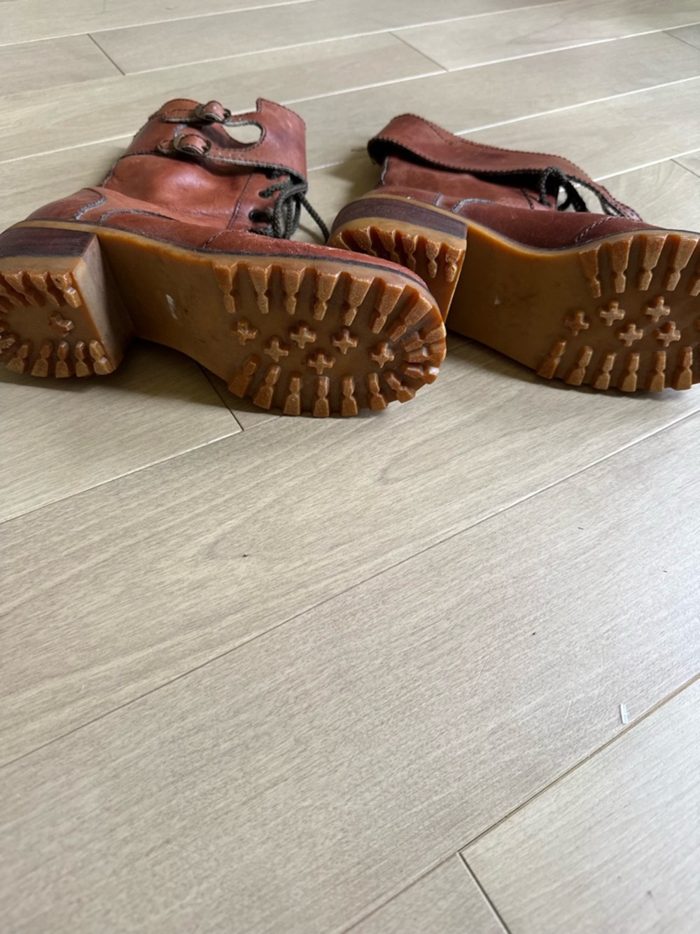 Women's Lace-Up Leather Ankle Boots in Cognac - Picture 7 of 10